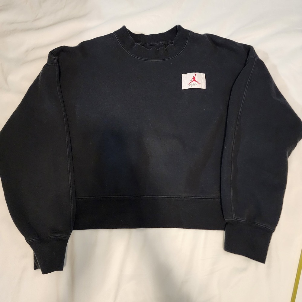 AIR JORDAN LOOSE FIT FLIGHT WOMENS BLACK HEAVY WEIGHT CROPPED SWEATER‎ MEDIUM